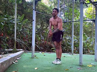 LunaBigBooty Dominates Pulldowns in Outdoor Yoga Full-Body Workout