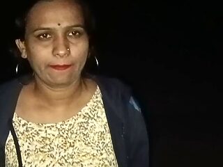 Fan demand video fuck near Railway track