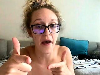 Blonde emo amateur solo masturbation