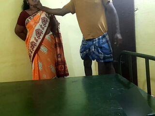 Beautiful Tamil Mature in Saree Takes Monster Cock Hardcore Creampie