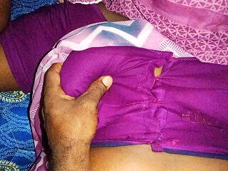 bed roomla thunkum akkavai okka nenaikkum thambii (roleplay sex) clear tamil audio 100%