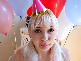 Blonde teen Sierras first erotic masturbation video