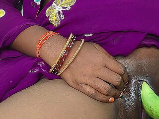 A Lonely Desi Lonely Woman in the Village Is Yearning to Get