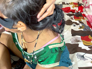 Desi renu ki chudai ki room mai aaj