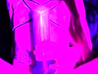 Cute amateur webcam teen girl toying pussy on webcam